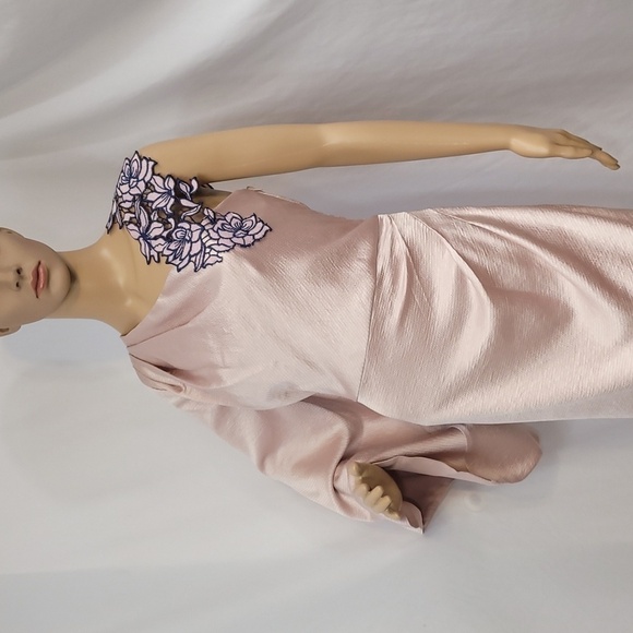 JS Collections Ashlyn Embroidered Cocktail Dress - Picture 14 of 17